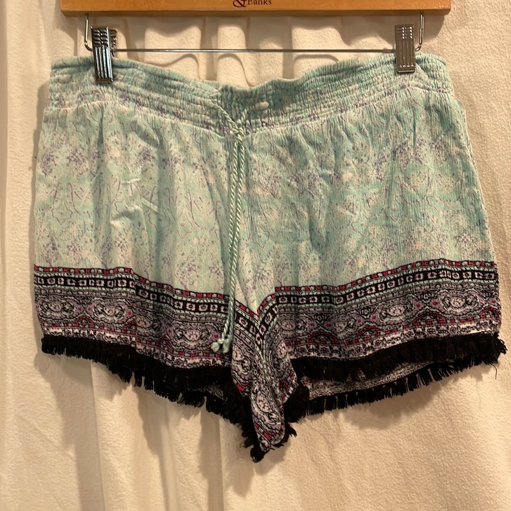 No Boundaries XL (15/17) Fringe Shorts